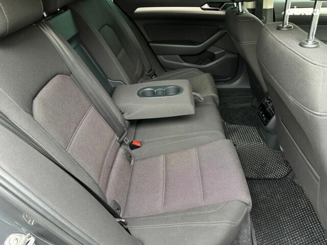 Серый Фольксваген Пассат, объемом двигателя 2 л и пробегом 283 тыс. км за 14990 $, фото 17 на Automoto.ua