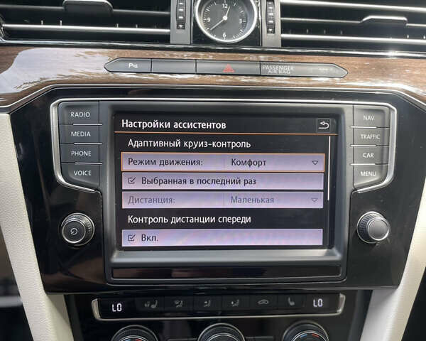 Серый Фольксваген Пассат, объемом двигателя 2 л и пробегом 245 тыс. км за 17995 $, фото 23 на Automoto.ua