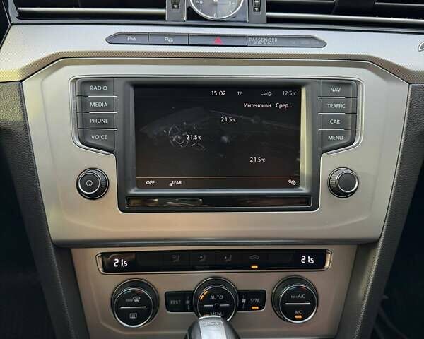 Сірий Фольксваген Пассат, об'ємом двигуна 1.6 л та пробігом 357 тис. км за 12999 $, фото 20 на Automoto.ua