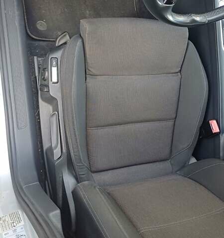 Серый Фольксваген Пассат, объемом двигателя 1.97 л и пробегом 270 тыс. км за 14000 $, фото 22 на Automoto.ua