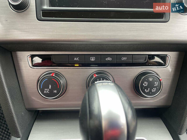 Сірий Фольксваген Пассат, об'ємом двигуна 1.97 л та пробігом 170 тис. км за 15000 $, фото 14 на Automoto.ua