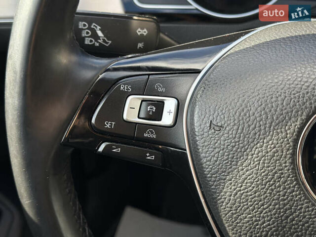 Серый Фольксваген Пассат, объемом двигателя 2 л и пробегом 370 тыс. км за 13999 $, фото 33 на Automoto.ua