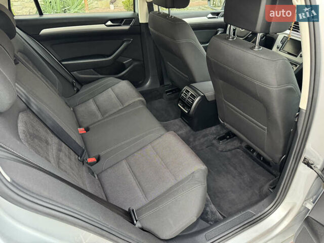 Серый Фольксваген Пассат, объемом двигателя 2 л и пробегом 248 тыс. км за 13750 $, фото 106 на Automoto.ua