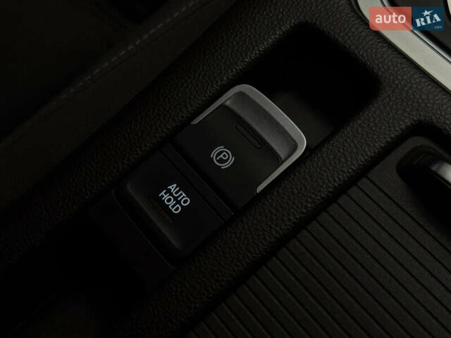 Серый Фольксваген Пассат, объемом двигателя 2 л и пробегом 257 тыс. км за 13599 $, фото 33 на Automoto.ua