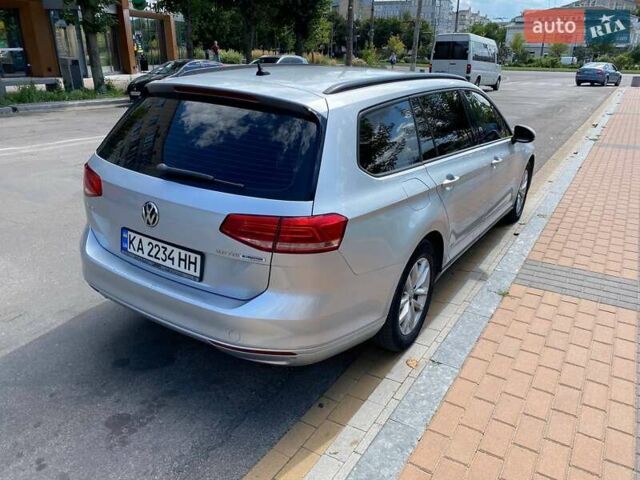 Серый Фольксваген Пассат, объемом двигателя 1.97 л и пробегом 292 тыс. км за 13400 $, фото 4 на Automoto.ua