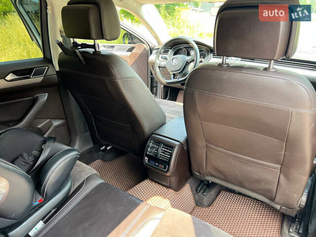 Серый Фольксваген Пассат, объемом двигателя 1.6 л и пробегом 305 тыс. км за 14000 $, фото 9 на Automoto.ua