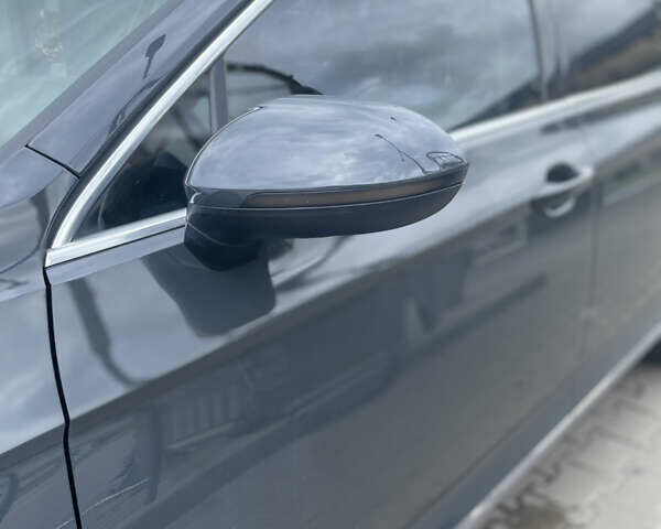 Серый Фольксваген Пассат, объемом двигателя 2 л и пробегом 245 тыс. км за 17995 $, фото 1 на Automoto.ua