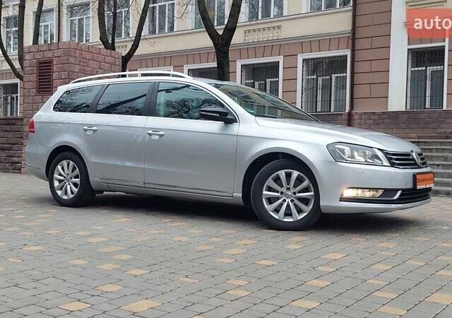 Серый Фольксваген Пассат, объемом двигателя 1.97 л и пробегом 216 тыс. км за 14333 $, фото 6 на Automoto.ua