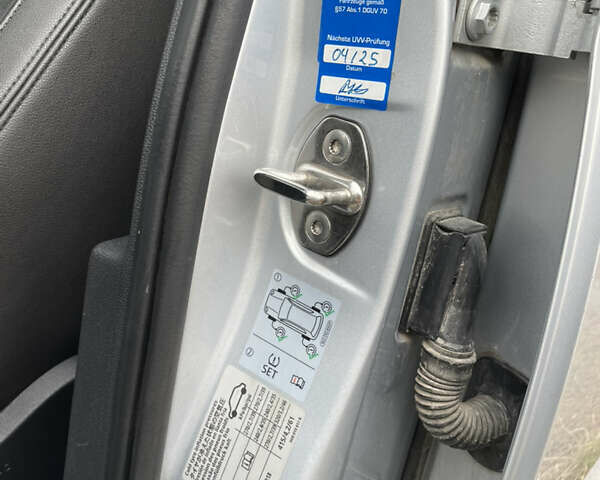 Серый Фольксваген Пассат, объемом двигателя 1.97 л и пробегом 326 тыс. км за 15999 $, фото 41 на Automoto.ua