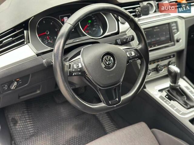 Сірий Фольксваген Пассат, об'ємом двигуна 2 л та пробігом 283 тис. км за 14990 $, фото 25 на Automoto.ua