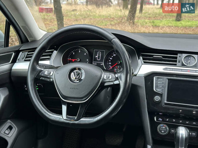 Серый Фольксваген Пассат, объемом двигателя 2 л и пробегом 312 тыс. км за 13999 $, фото 36 на Automoto.ua