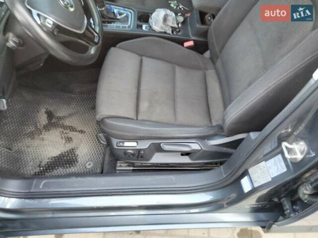 Серый Фольксваген Пассат, объемом двигателя 1.97 л и пробегом 329 тыс. км за 14800 $, фото 6 на Automoto.ua