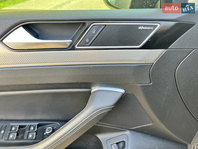 Сірий Фольксваген Пассат, об'ємом двигуна 1.97 л та пробігом 301 тис. км за 16200 $, фото 9 на Automoto.ua