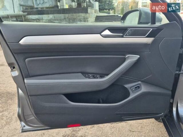 Серый Фольксваген Пассат, объемом двигателя 1.4 л и пробегом 219 тыс. км за 11600 $, фото 13 на Automoto.ua