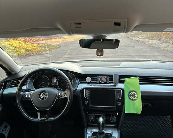 Сірий Фольксваген Пассат, об'ємом двигуна 1.97 л та пробігом 260 тис. км за 14499 $, фото 32 на Automoto.ua