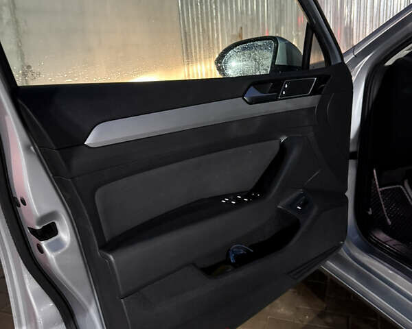 Сірий Фольксваген Пассат, об'ємом двигуна 2 л та пробігом 237 тис. км за 13900 $, фото 8 на Automoto.ua