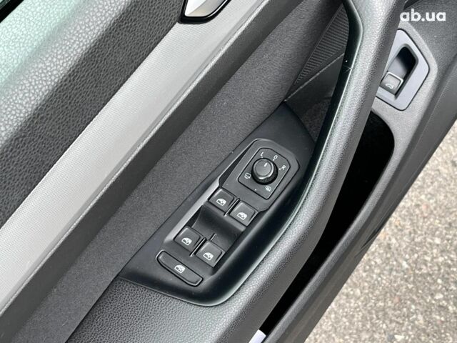 Серый Фольксваген Пассат, объемом двигателя 2 л и пробегом 300 тыс. км за 15390 $, фото 24 на Automoto.ua