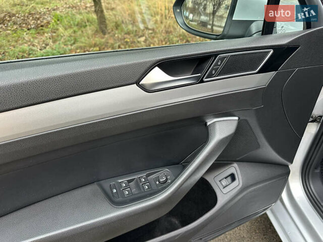 Серый Фольксваген Пассат, объемом двигателя 2 л и пробегом 312 тыс. км за 13999 $, фото 17 на Automoto.ua