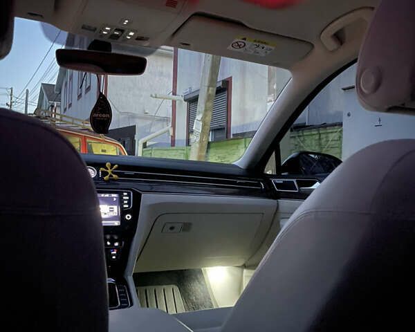 Серый Фольксваген Пассат, объемом двигателя 2 л и пробегом 245 тыс. км за 17995 $, фото 79 на Automoto.ua