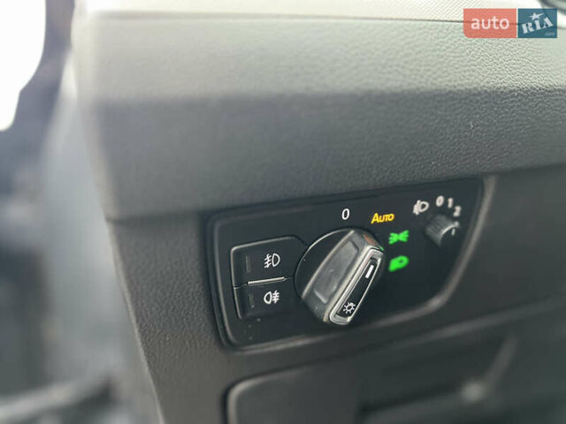 Серый Фольксваген Пассат, объемом двигателя 1.97 л и пробегом 218 тыс. км за 11800 $, фото 13 на Automoto.ua