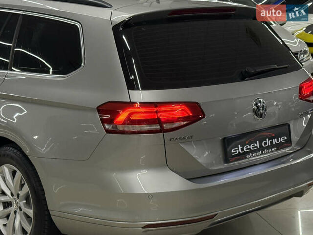 Серый Фольксваген Пассат, объемом двигателя 2 л и пробегом 257 тыс. км за 13599 $, фото 13 на Automoto.ua