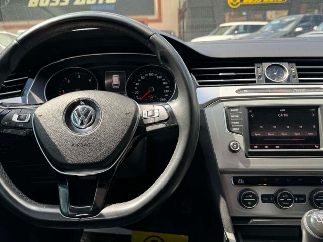 Серый Фольксваген Пассат, объемом двигателя 2 л и пробегом 290 тыс. км за 13999 $, фото 17 на Automoto.ua