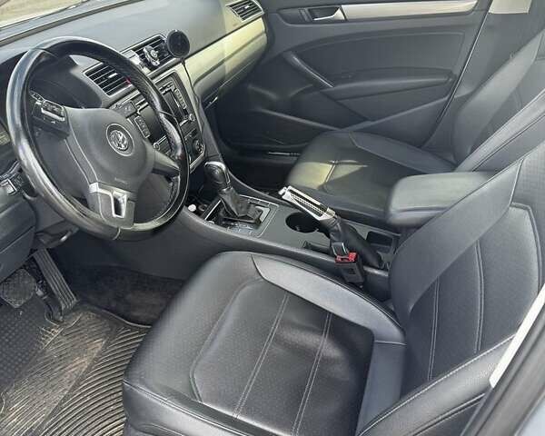 Серый Фольксваген Пассат, объемом двигателя 1.8 л и пробегом 172 тыс. км за 9800 $, фото 5 на Automoto.ua