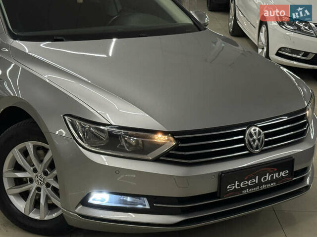 Серый Фольксваген Пассат, объемом двигателя 2 л и пробегом 257 тыс. км за 13599 $, фото 5 на Automoto.ua