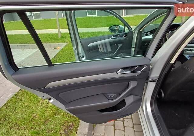 Серый Фольксваген Пассат, объемом двигателя 1.97 л и пробегом 270 тыс. км за 14000 $, фото 16 на Automoto.ua