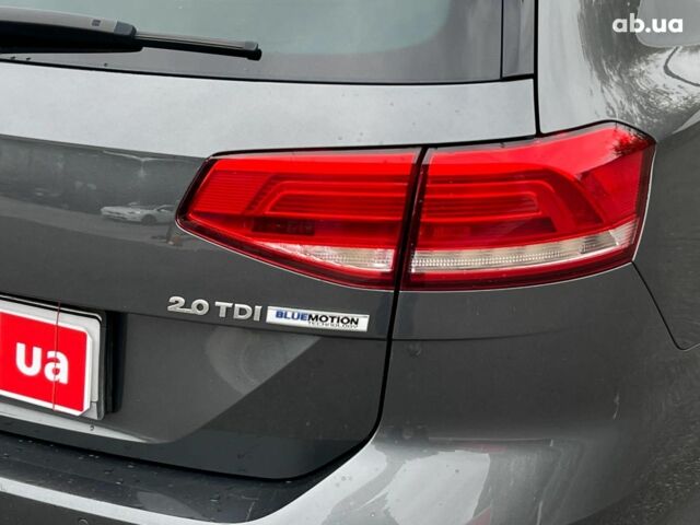 Серый Фольксваген Пассат, объемом двигателя 2 л и пробегом 300 тыс. км за 15390 $, фото 10 на Automoto.ua