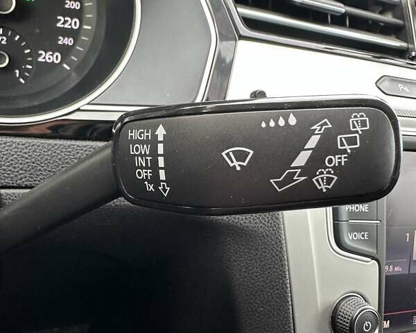 Сірий Фольксваген Пассат, об'ємом двигуна 1.97 л та пробігом 297 тис. км за 14600 $, фото 39 на Automoto.ua