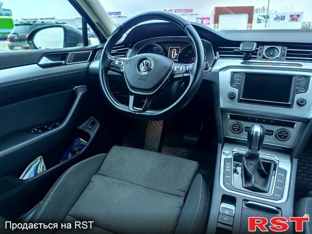 Серый Фольксваген Пассат, объемом двигателя 1.6 л и пробегом 212 тыс. км за 13500 $, фото 8 на Automoto.ua