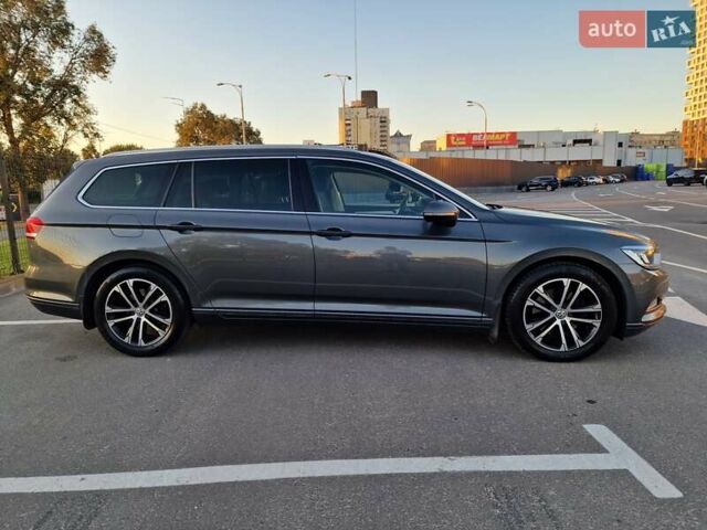 Сірий Фольксваген Пассат, об'ємом двигуна 1.97 л та пробігом 300 тис. км за 14200 $, фото 1 на Automoto.ua