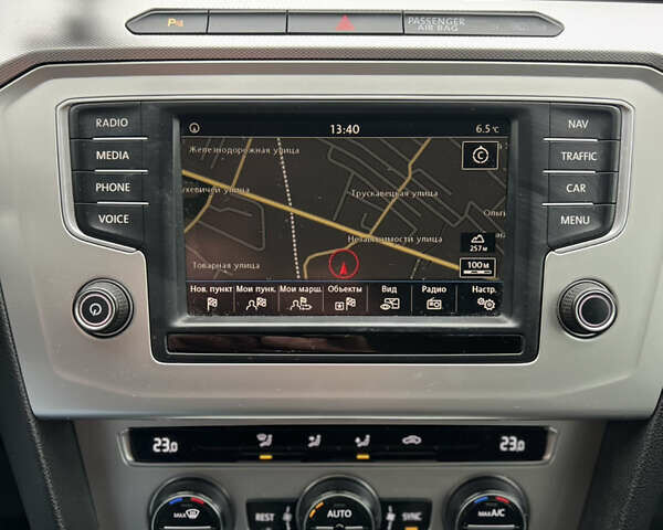 Серый Фольксваген Пассат, объемом двигателя 1.97 л и пробегом 218 тыс. км за 11800 $, фото 20 на Automoto.ua