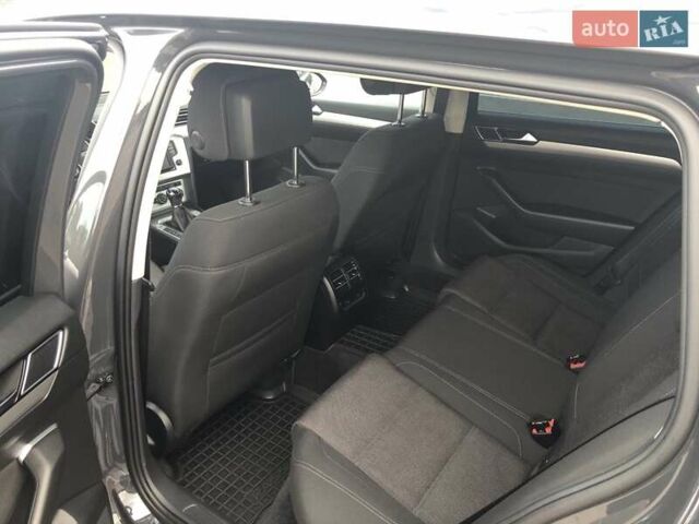 Сірий Фольксваген Пассат, об'ємом двигуна 2 л та пробігом 243 тис. км за 14800 $, фото 15 на Automoto.ua