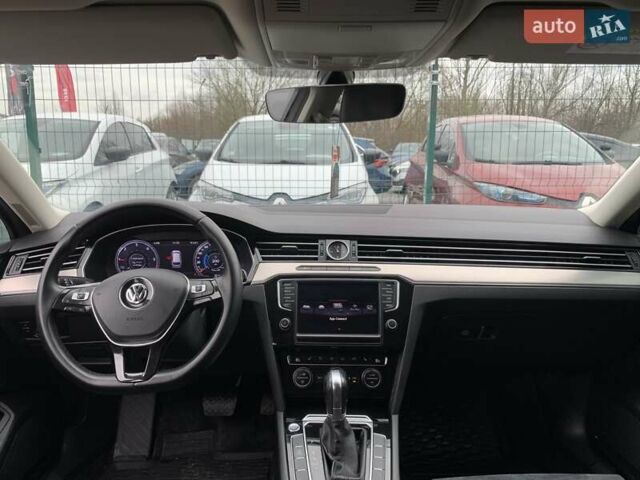 Серый Фольксваген Пассат, объемом двигателя 2 л и пробегом 182 тыс. км за 16455 $, фото 61 на Automoto.ua