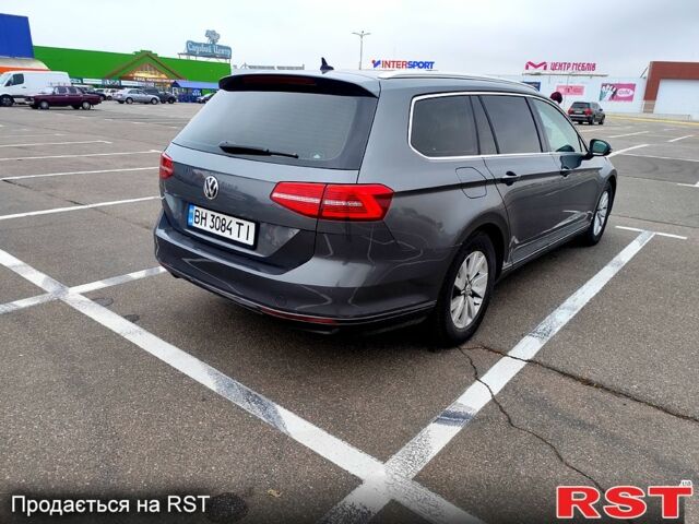 Серый Фольксваген Пассат, объемом двигателя 1.6 л и пробегом 212 тыс. км за 13500 $, фото 3 на Automoto.ua