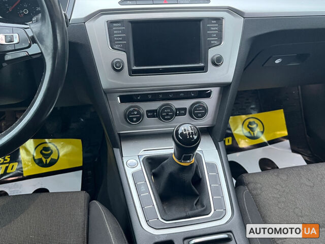 Сірий Фольксваген Пассат, об'ємом двигуна 2 л та пробігом 261 тис. км за 16000 $, фото 13 на Automoto.ua