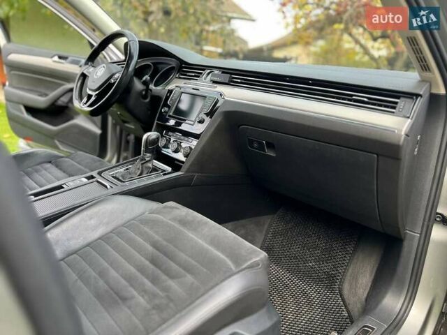 Фольксваген Пассат 2015 в Ивано-Франковске на Automoto.ua Серый Фольксваген Пассат, объемом двигателя 1.97 л и пробегом 293 тыс. км за 17600 $, фото 14 на Automoto.ua