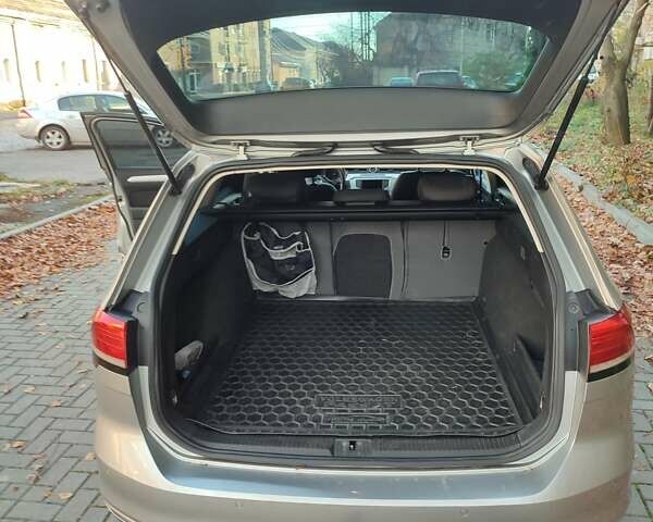 Сірий Фольксваген Пассат, об'ємом двигуна 1.6 л та пробігом 216 тис. км за 14800 $, фото 7 на Automoto.ua