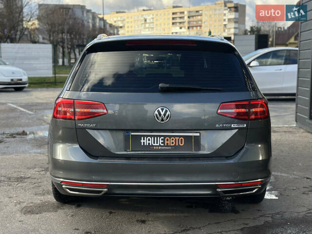 Серый Фольксваген Пассат, объемом двигателя 2 л и пробегом 370 тыс. км за 13999 $, фото 13 на Automoto.ua