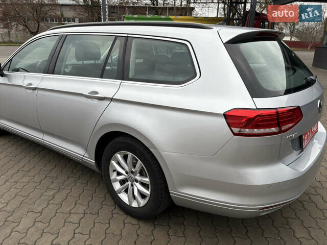 Серый Фольксваген Пассат, объемом двигателя 1.6 л и пробегом 251 тыс. км за 12300 $, фото 6 на Automoto.ua