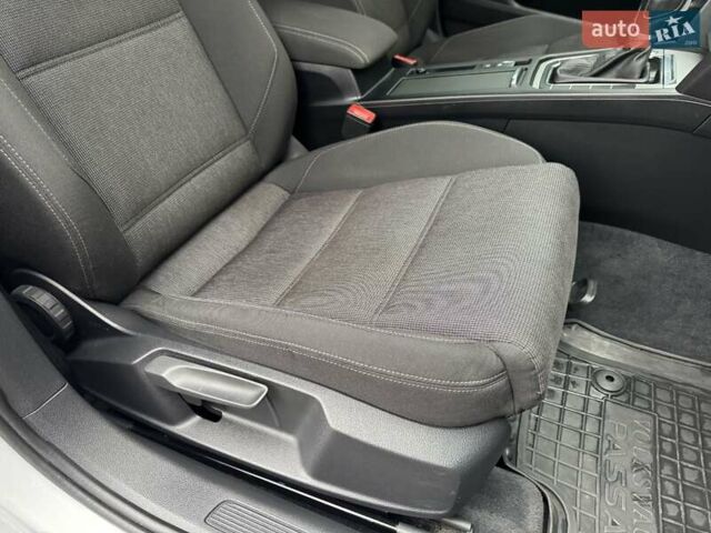 Серый Фольксваген Пассат, объемом двигателя 2 л и пробегом 273 тыс. км за 13800 $, фото 56 на Automoto.ua