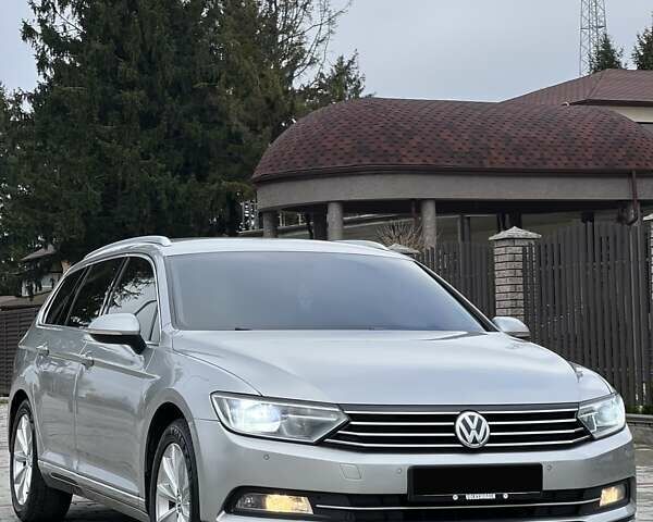 Серый Фольксваген Пассат, объемом двигателя 1.6 л и пробегом 278 тыс. км за 13300 $, фото 5 на Automoto.ua