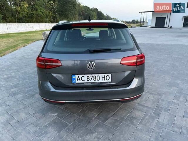 Серый Фольксваген Пассат, объемом двигателя 1.6 л и пробегом 233 тыс. км за 14200 $, фото 2 на Automoto.ua