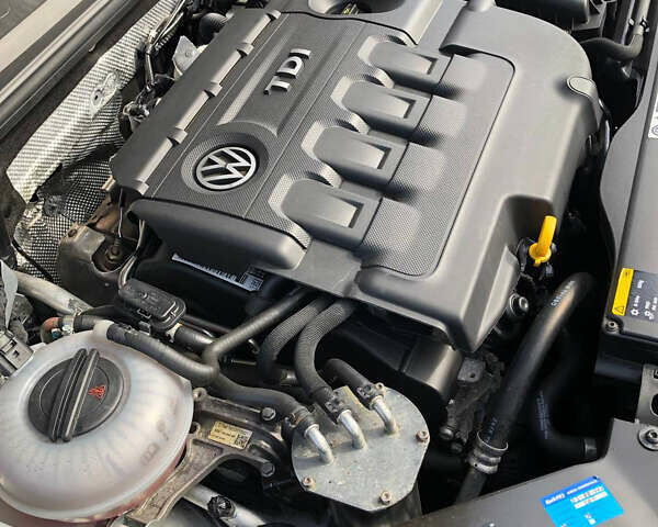 Серый Фольксваген Пассат, объемом двигателя 1.6 л и пробегом 299 тыс. км за 14250 $, фото 16 на Automoto.ua