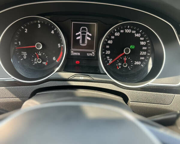 Сірий Фольксваген Пассат, об'ємом двигуна 1.97 л та пробігом 285 тис. км за 14500 $, фото 17 на Automoto.ua