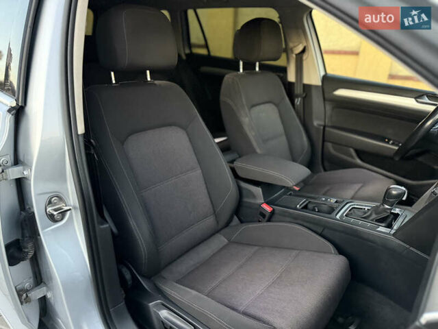 Серый Фольксваген Пассат, объемом двигателя 2 л и пробегом 256 тыс. км за 12800 $, фото 22 на Automoto.ua