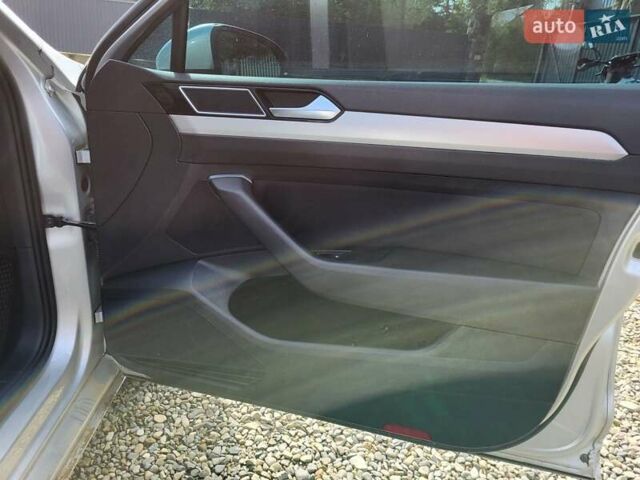 Серый Фольксваген Пассат, объемом двигателя 1.6 л и пробегом 220 тыс. км за 13200 $, фото 16 на Automoto.ua