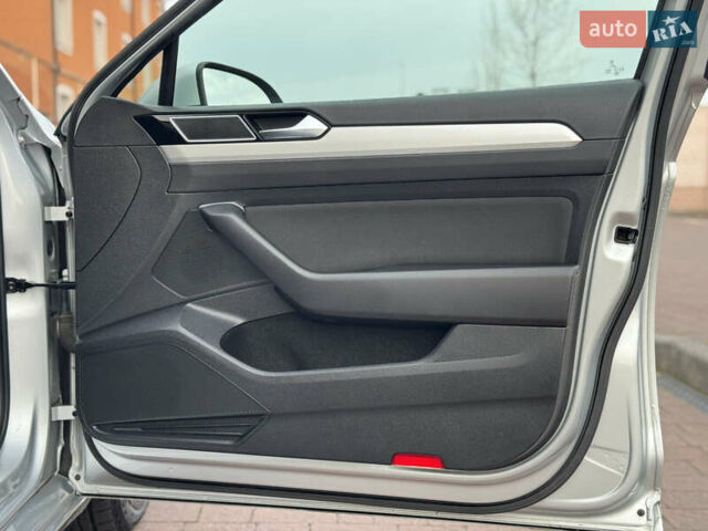 Серый Фольксваген Пассат, объемом двигателя 2 л и пробегом 248 тыс. км за 13750 $, фото 107 на Automoto.ua